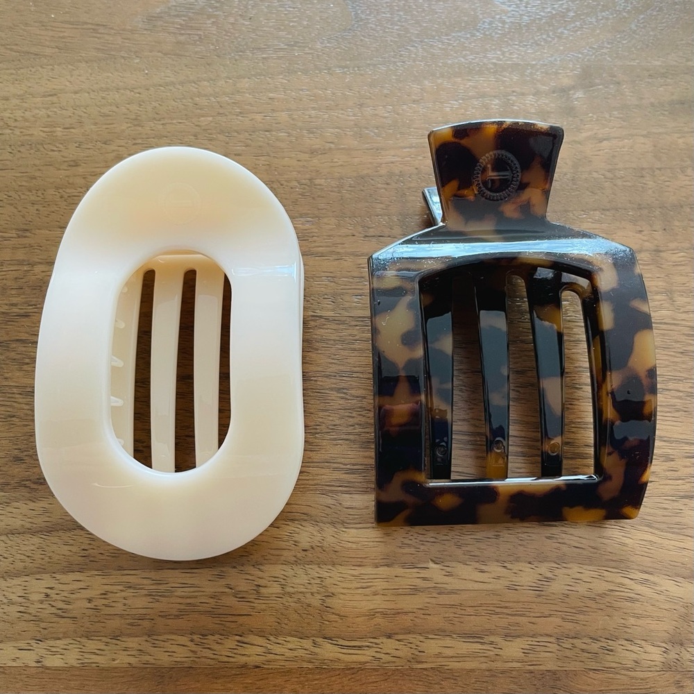Two Teleties Medium Size Curved Hair Clips tortoise and almond beige